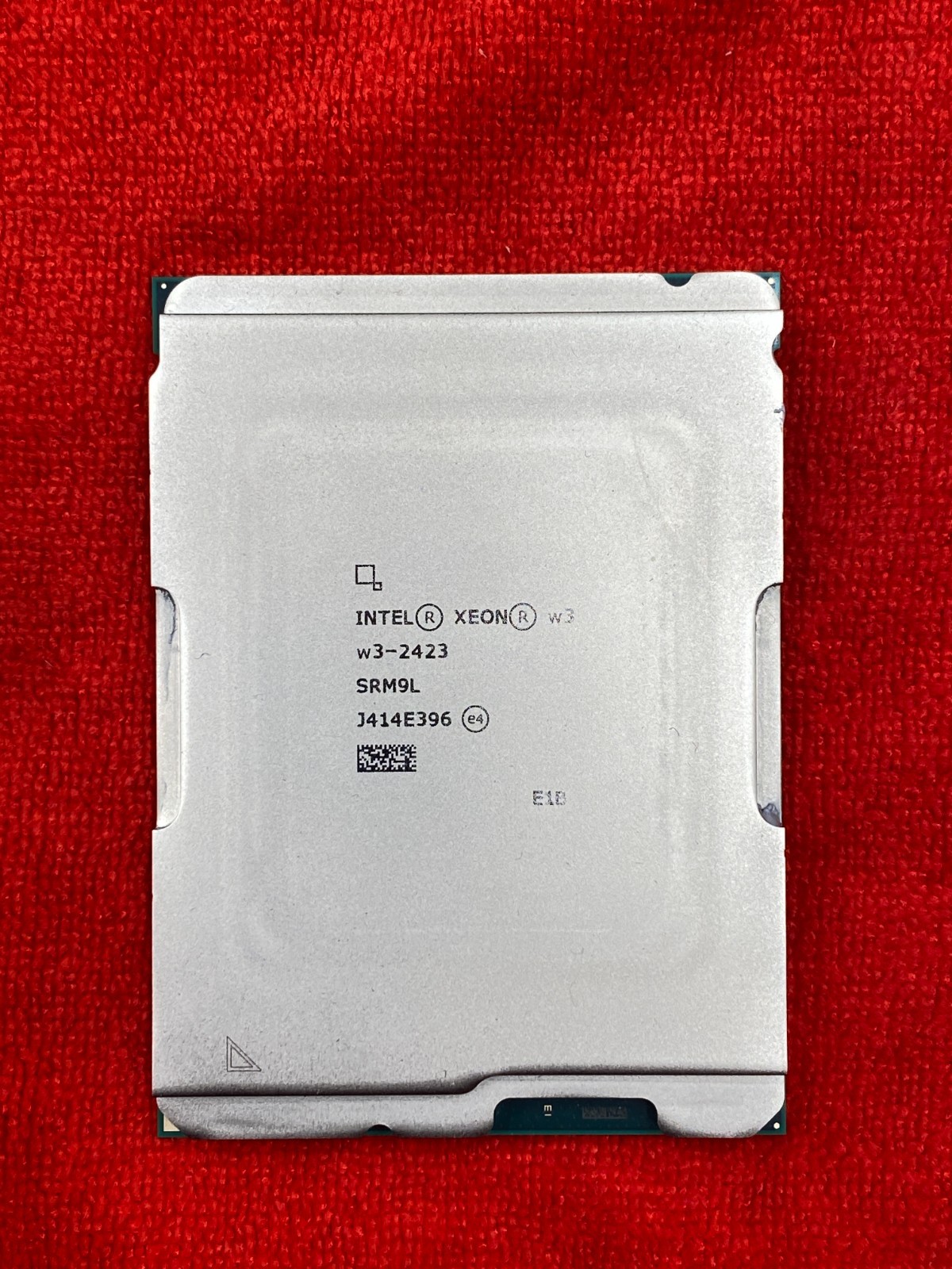 INTEL XEON W3-2423 6 CORE CPU LGA4677 2.10GHz 15MB SMART CACHE SRM9L