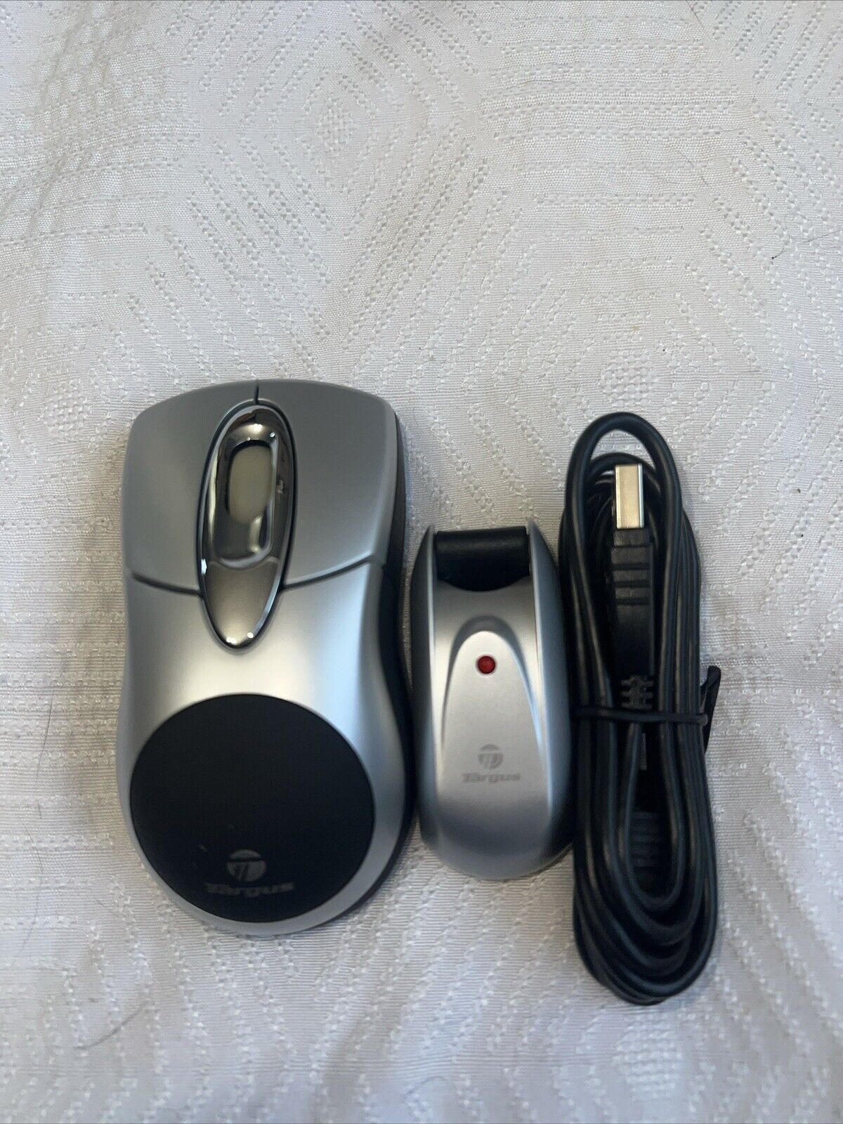 Targus PAWM10U Wireless Optical Mouse USB Receiver Notebook Laptop PC cable
