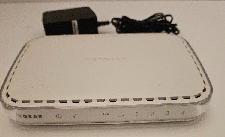 Netgear WGR614 54 Mbps 4-Port 10/100 Wireless G Router (WGR614v7)