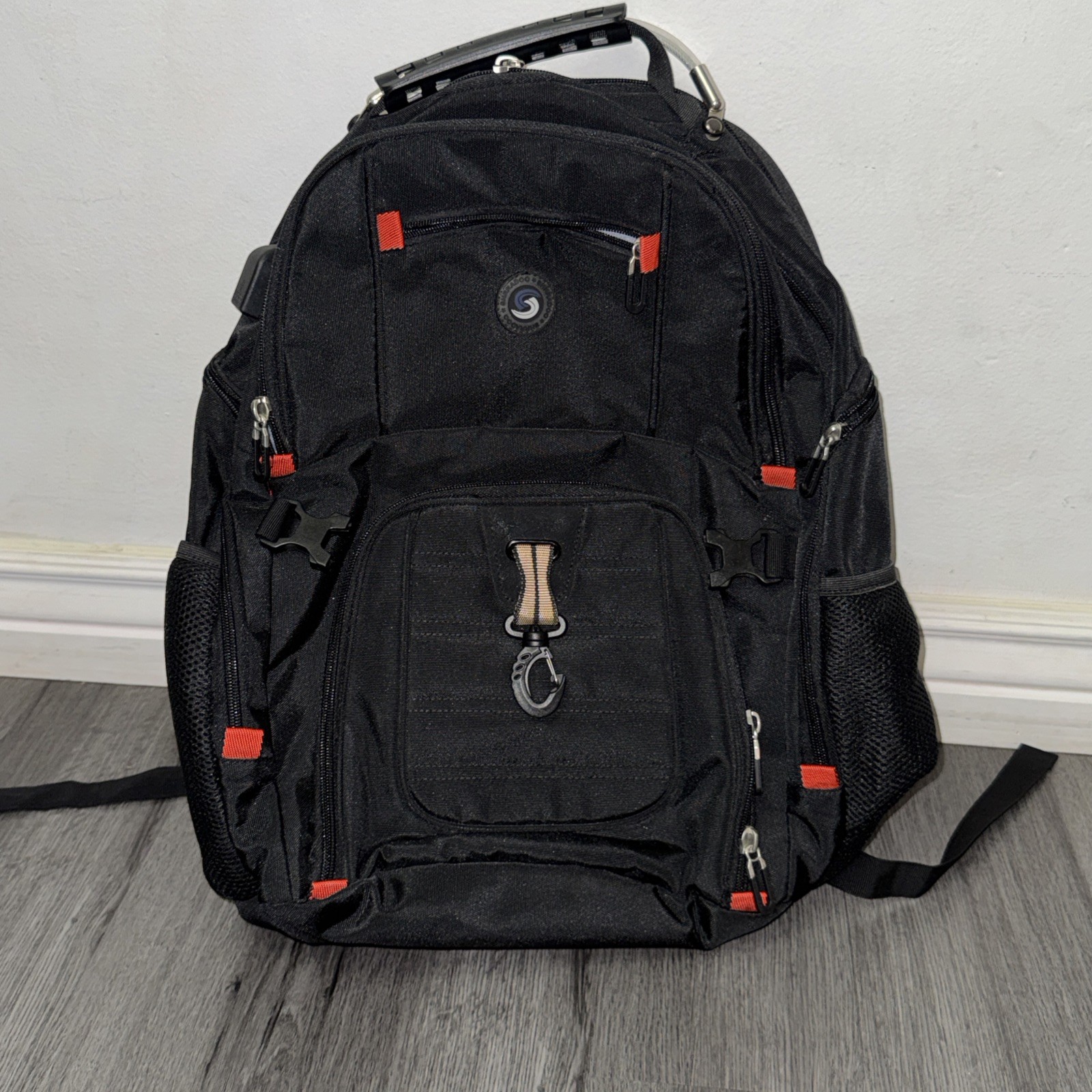 SHRRADOO Extra Large 52L Travel Laptop Backpack with USB Charging Port Black