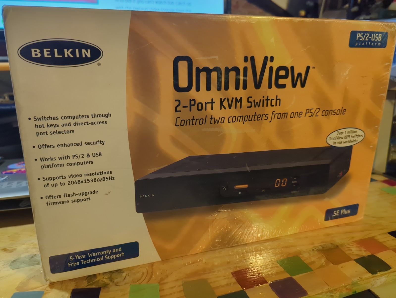 Belkin OmniView 2-Port KVM Switch - PS/2-USB - SE PLUS