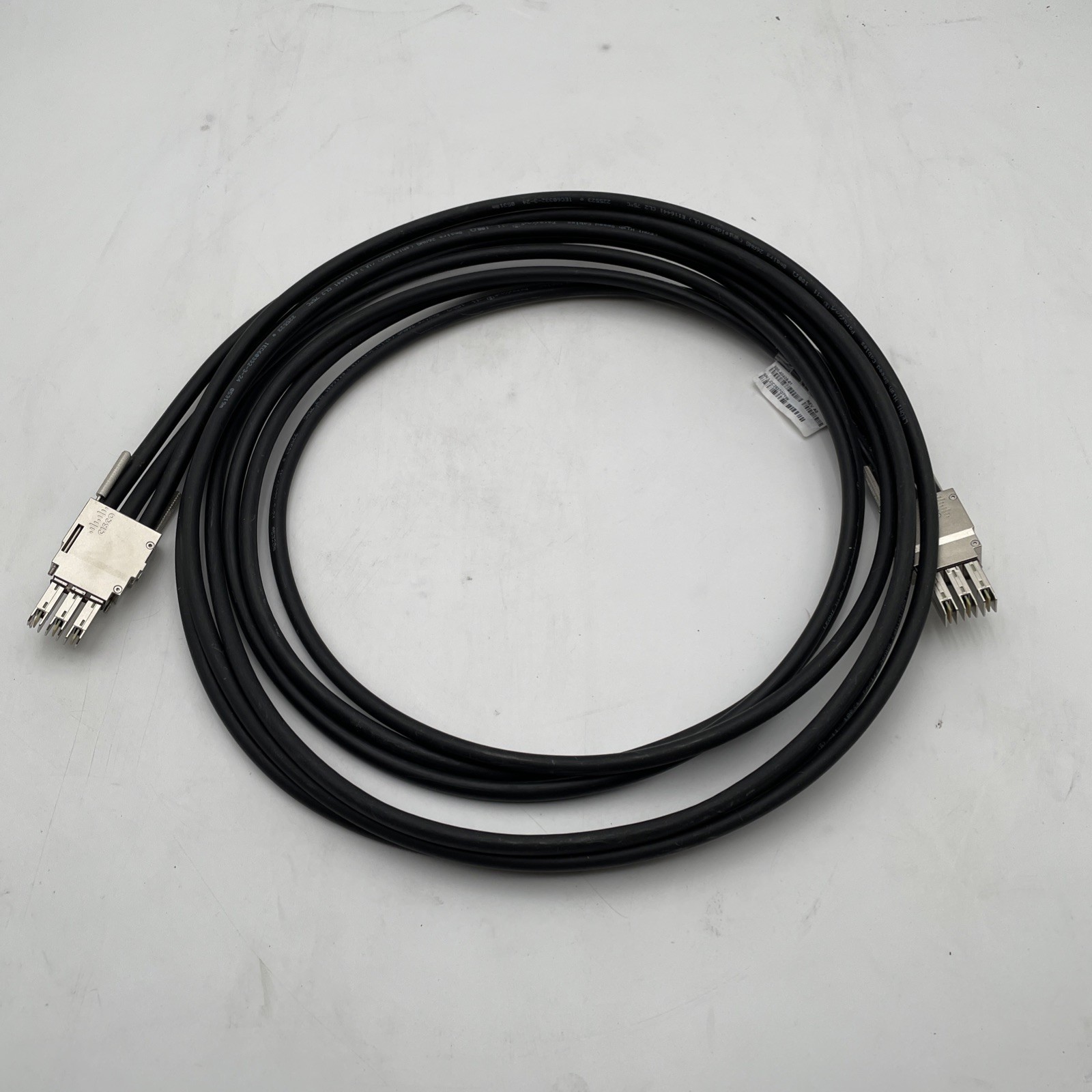 Cisco Stack-T1-3M V01 800-40405-01 StackWise Cable 3M