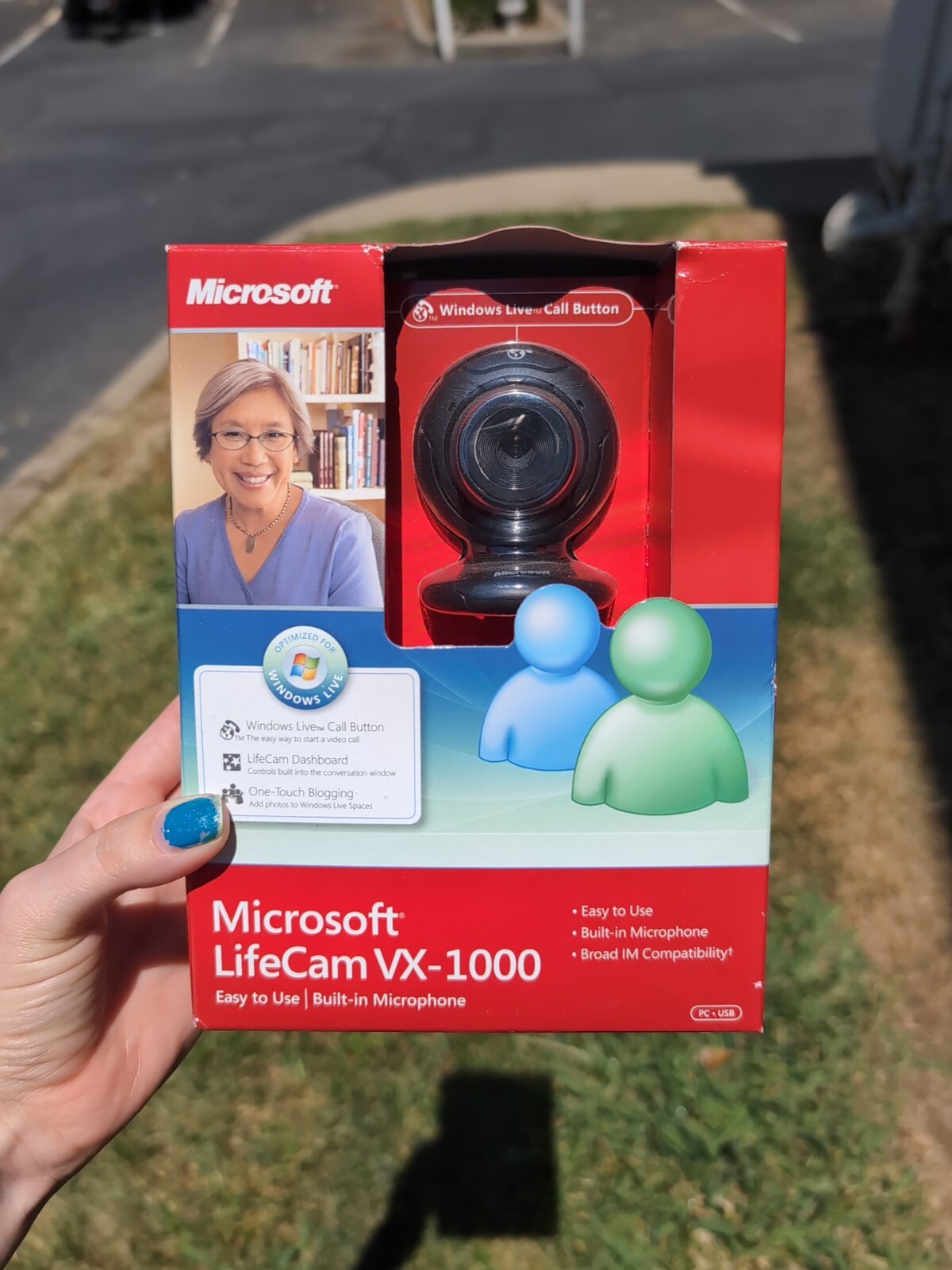 Microsoft LifeCam VX-1000 Webcam w/ Built-in Microphone New & Sealed