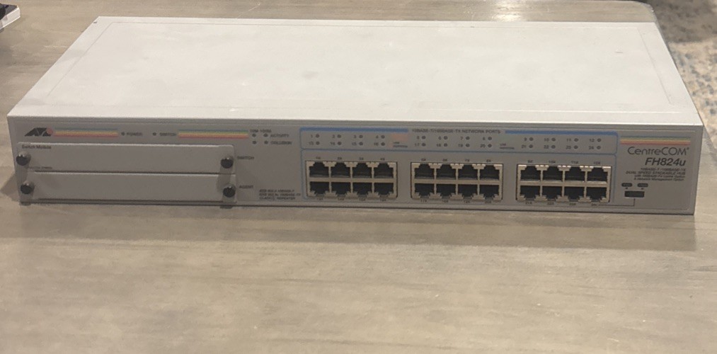 1 x Allied Telesyn CentreCOM FH824u 24 Port Dual Speed Stackable Hub with manage