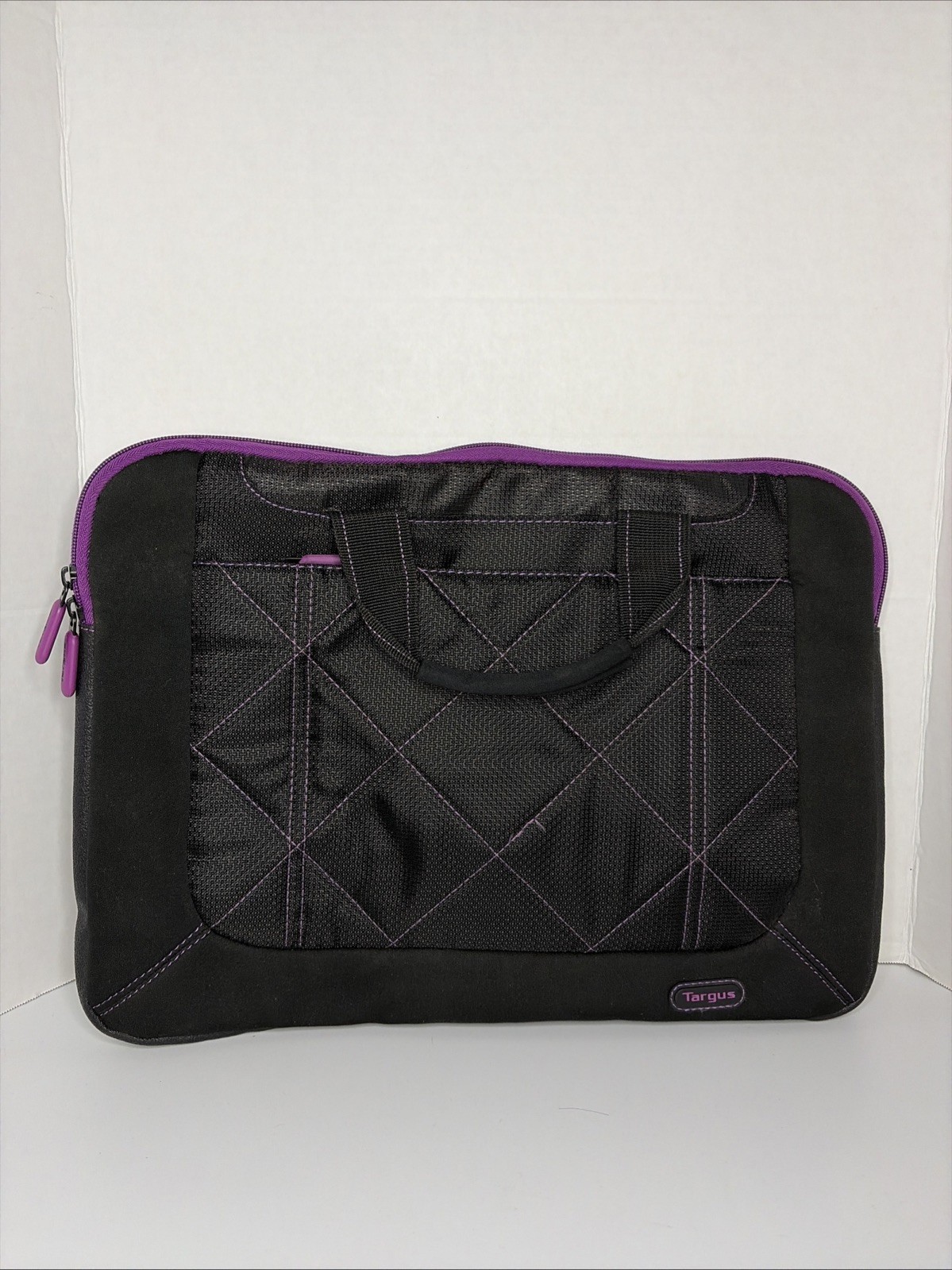Targus Laptop Sleeve Slipcase -Black/purple 16-inch