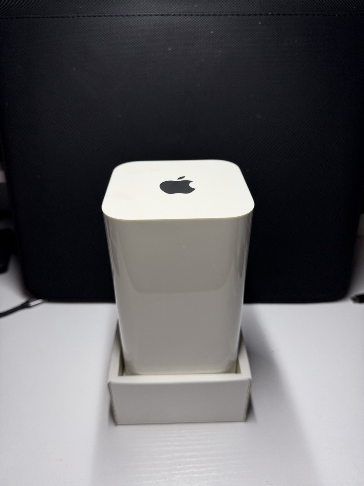 Apple AirPort  Time Capsule A1470 Dual-Band AC Router 1300Mbps 2TB HDD