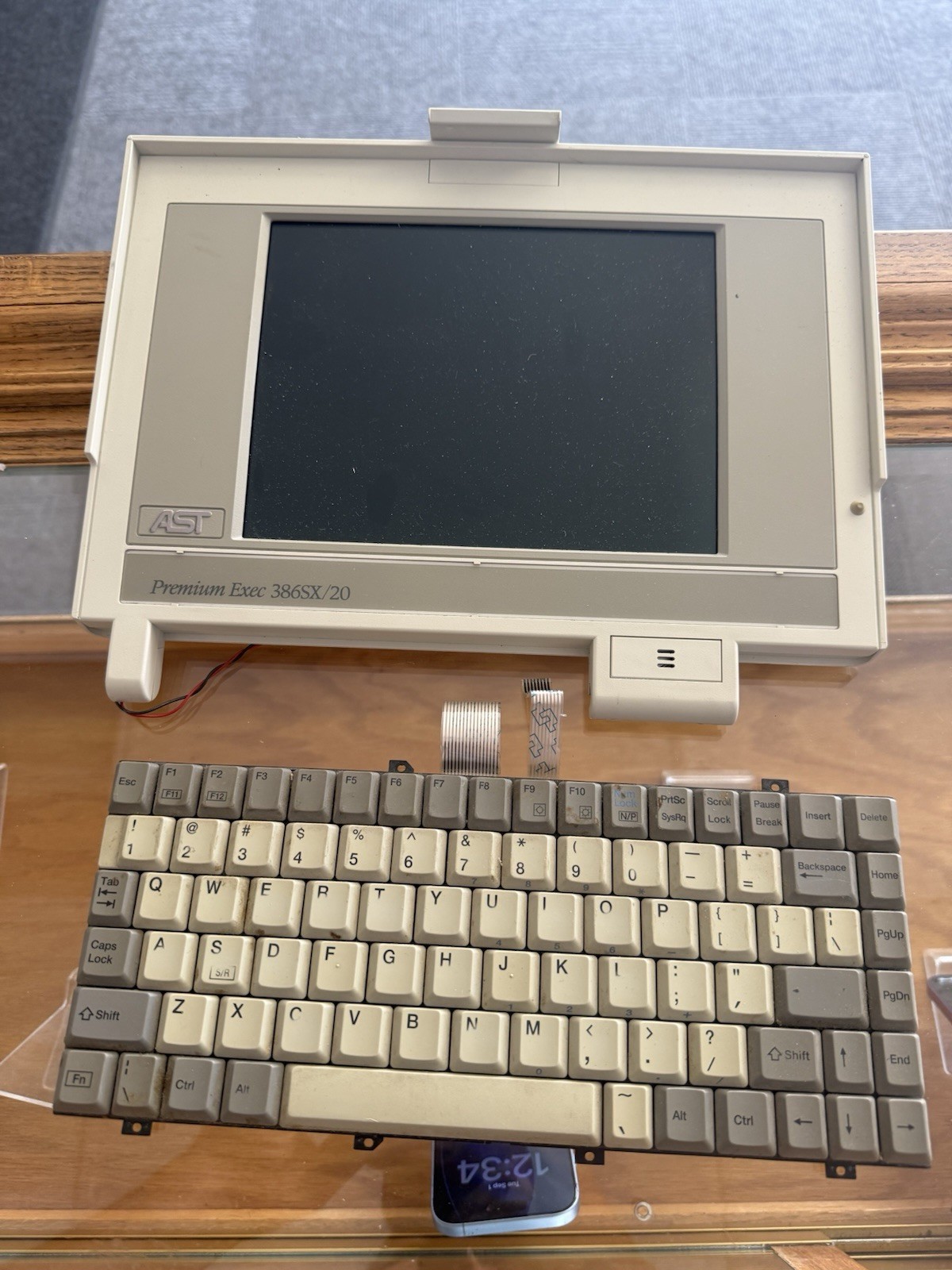 Vintage 1992 AST Premium Exec 386SX/20 Parts SCREEN KEYBOARD