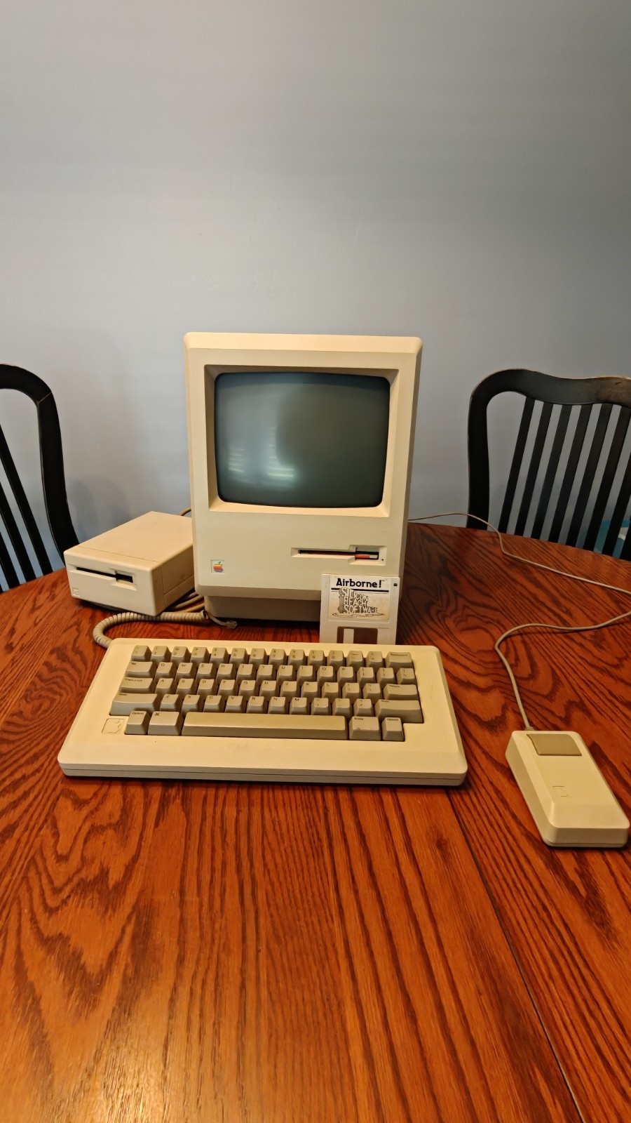1985 Macintosh 512K: (1024) ram, ext. Floppy, Optical Mouse, ext. SCSI port