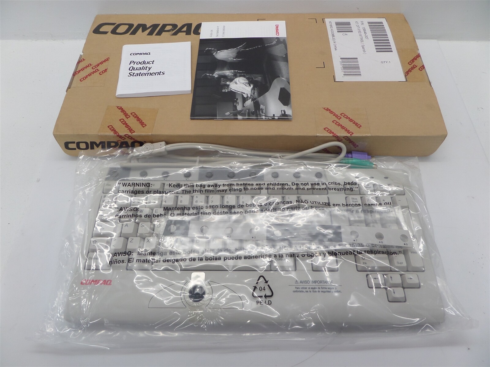 Compaq 164989-001 Spanish Trackball PS/2 White Keyboard - New