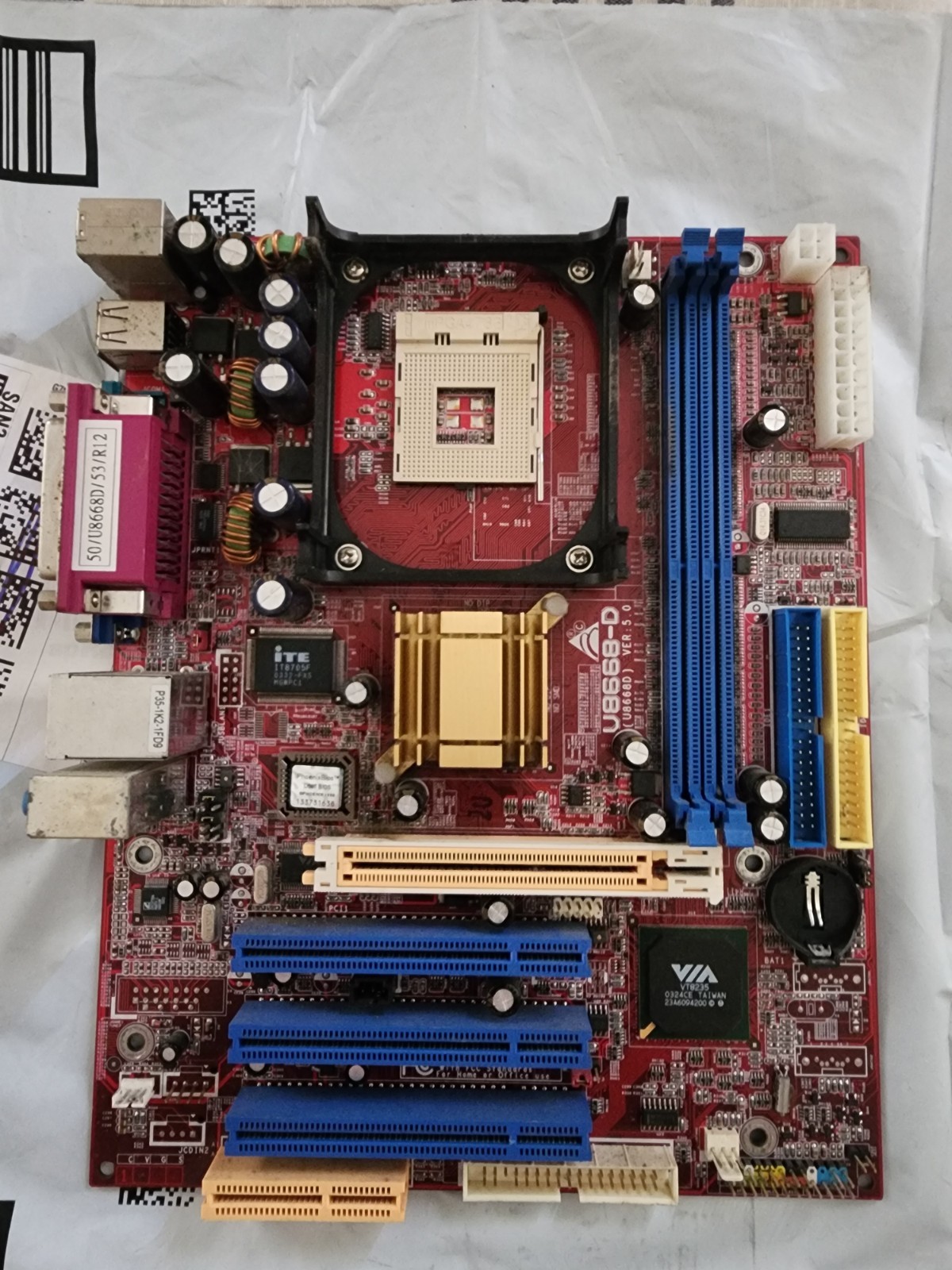 BIOSTAR U8668-D Ver 5.0 Motherboard SL7D8 With IO Shield