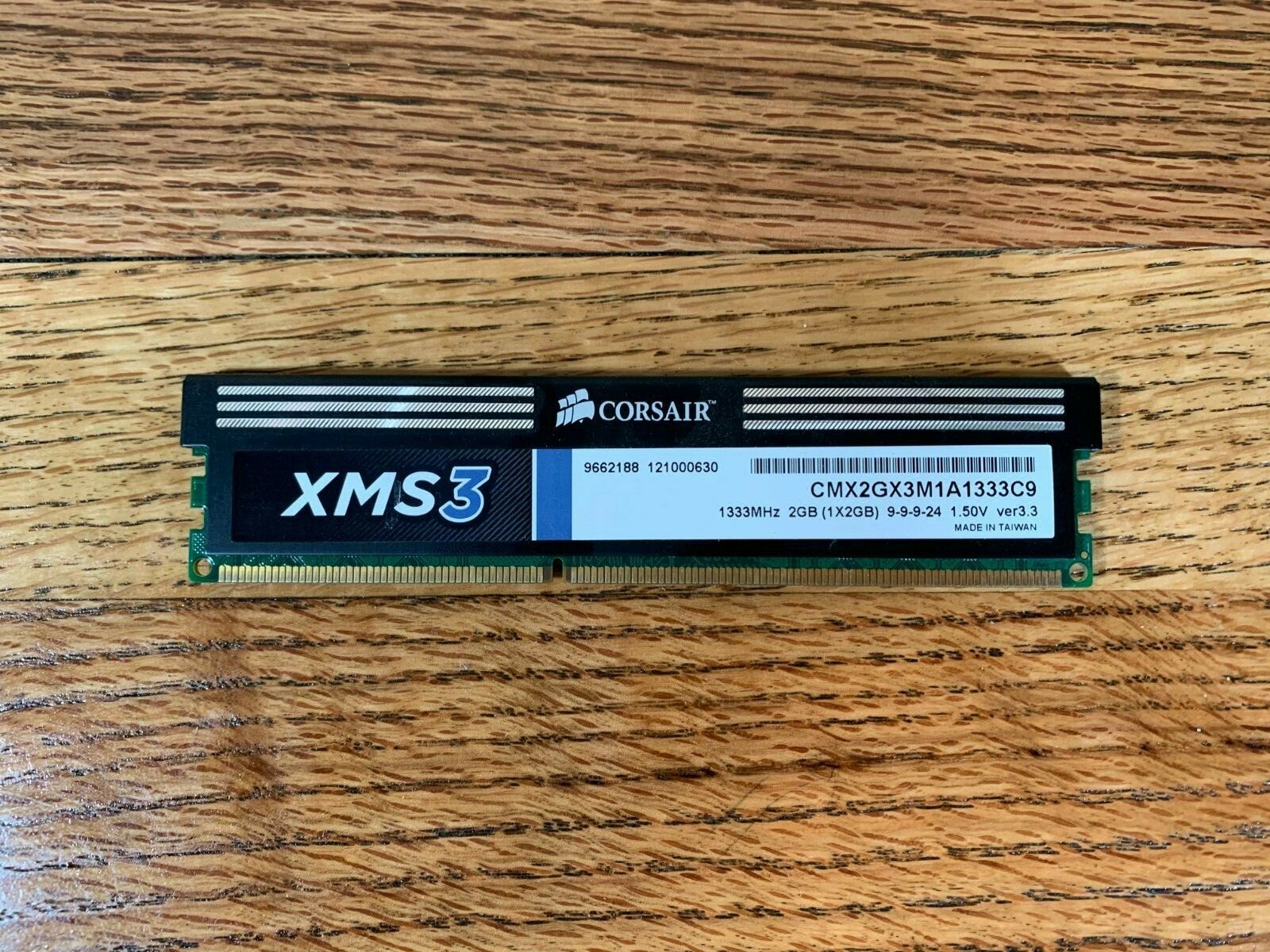 Corsair XMS3 CMX8GX3M4B1333C9 1x2GB PC3 -10600 DDR3 -1333MHz DIMM PC Desktop RAM