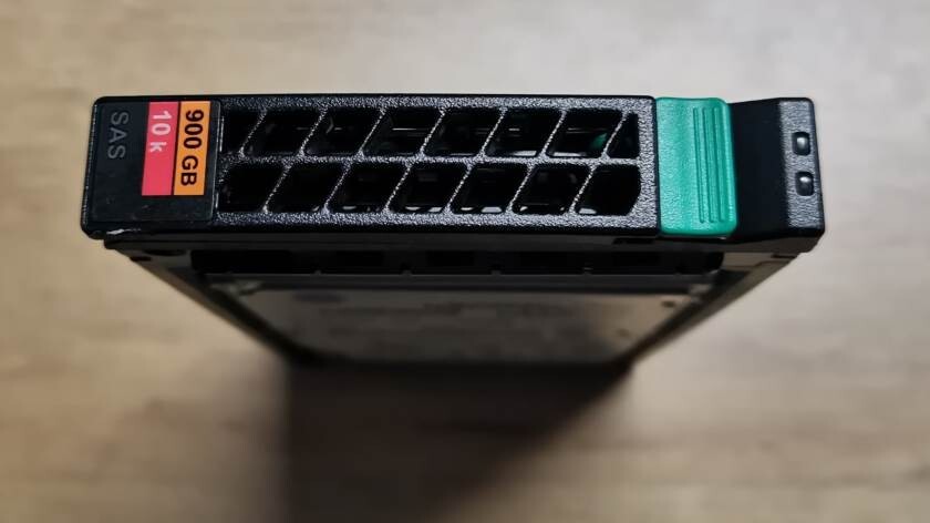 EMC XtremIO GreenPlum 105-000-228-05 118033233-02 900G 10K