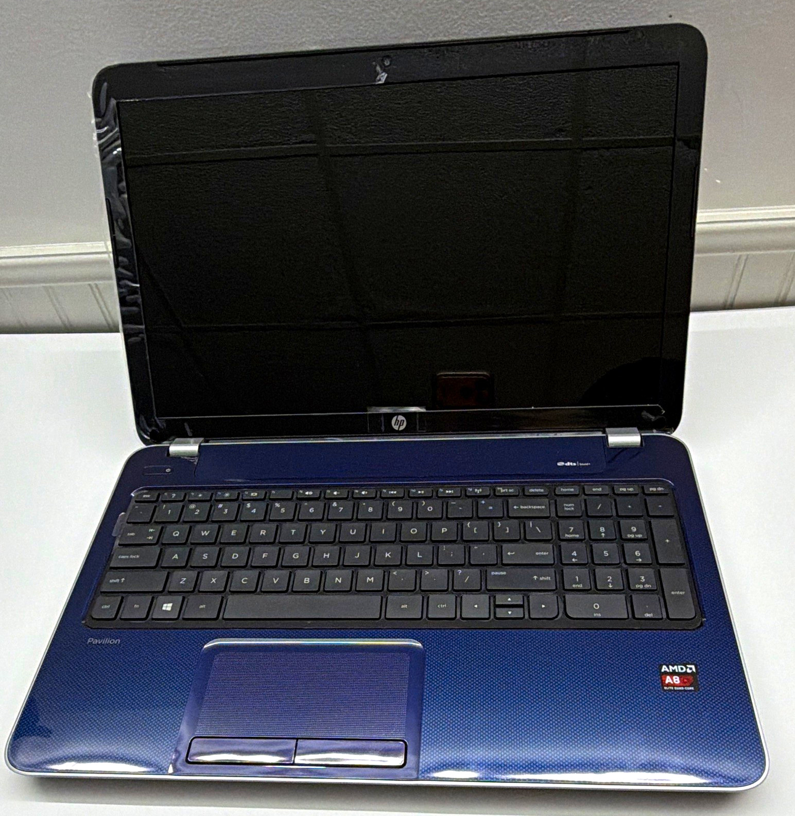HP Pavilion 15-e074ar 15.6" AMD A8 1.90GHz 8GB RAM 500GB Win 8 Blue No Charger