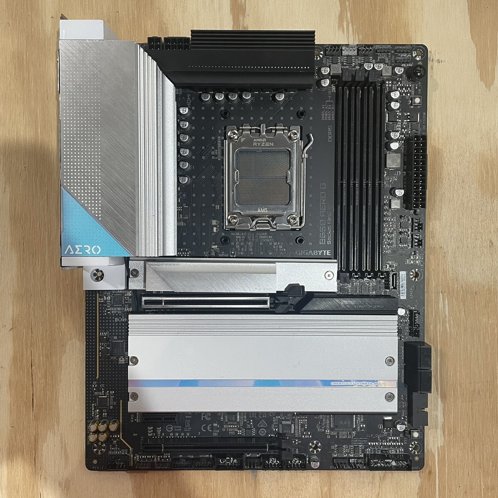 Gigabyte B650 Aero G AMD AM5 ATX DDR5 Motherboard Used Read