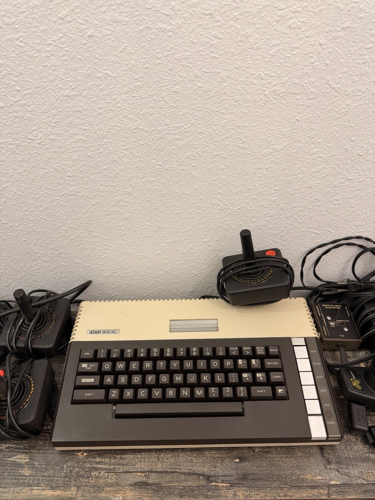 Vintage Atari 800XL Computer Bundle Controllers Power Supply Tested Powers On