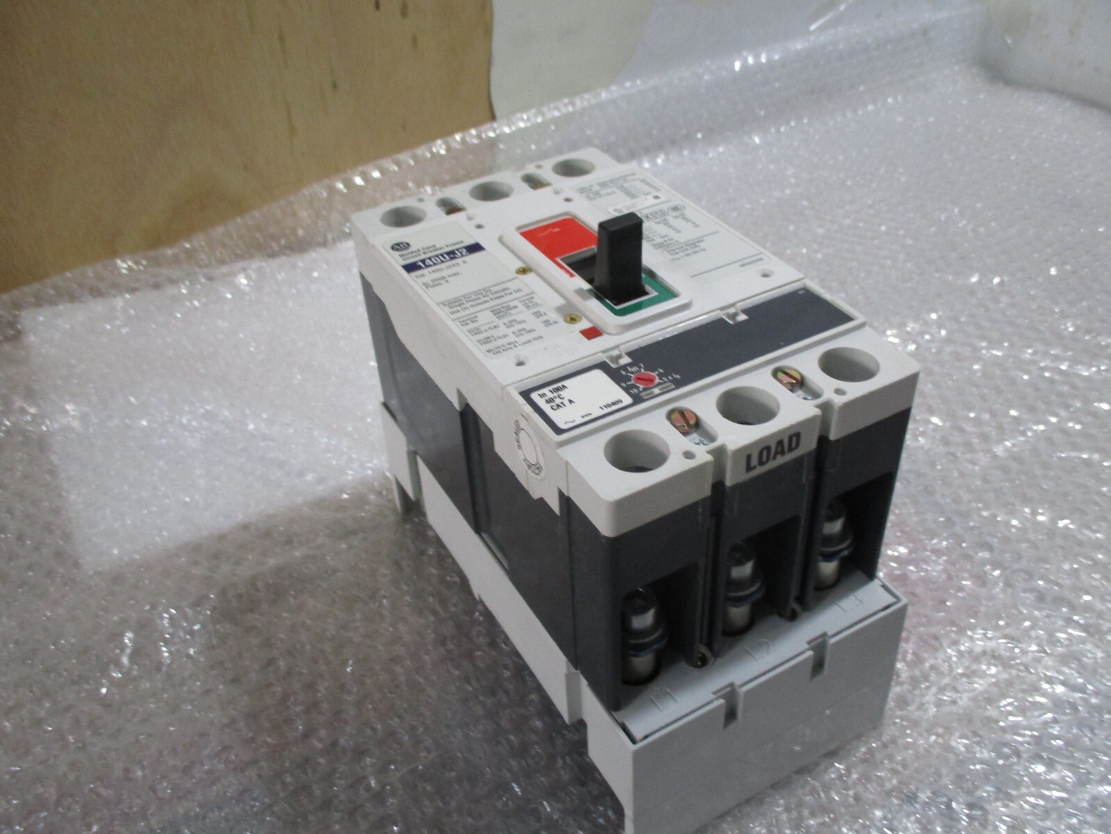 Allen-Bradley 140U-J2 140U-J2X3 Circuit  Breaker 250A 3P& 141A-CUJ250