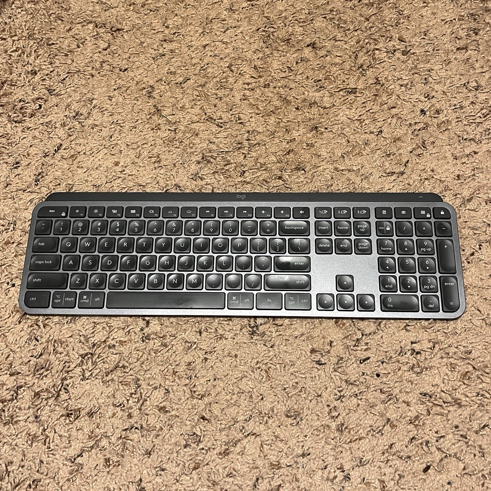 LOGITECH MX KEYS WIRELESS ILLUMINATED KEYBOARD YR0073 - WORKS - USED - NO BOX