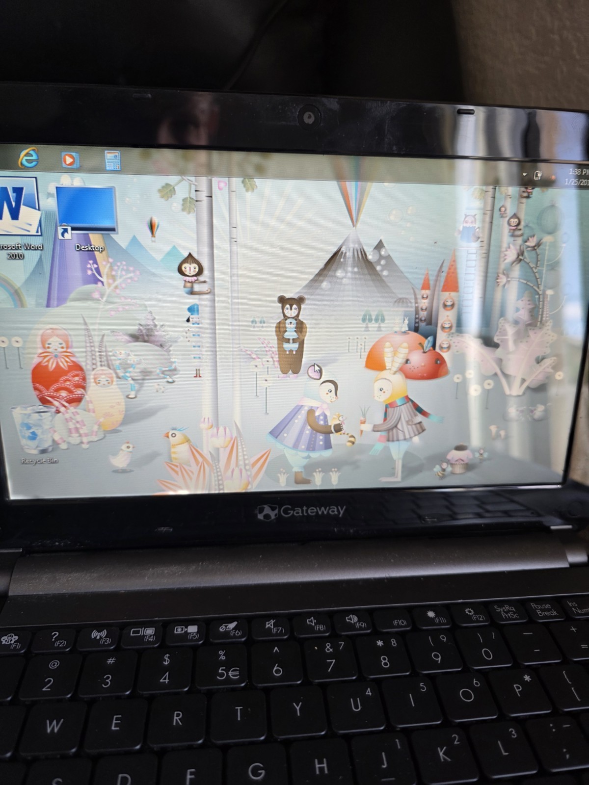 GATEWAY LT4004u SLIM LAPTOP COMPUTER 250g HD Bad Battery