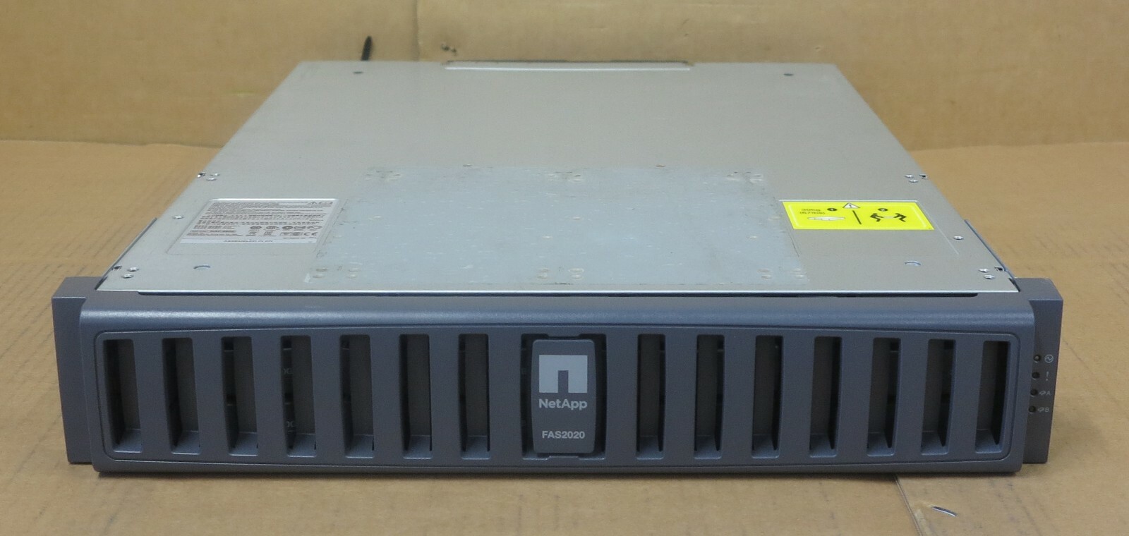 NetApp FAS2020 Filer iSCSI Storage Array Shelf 2 x Controllers 4x 300GB HDD 2U