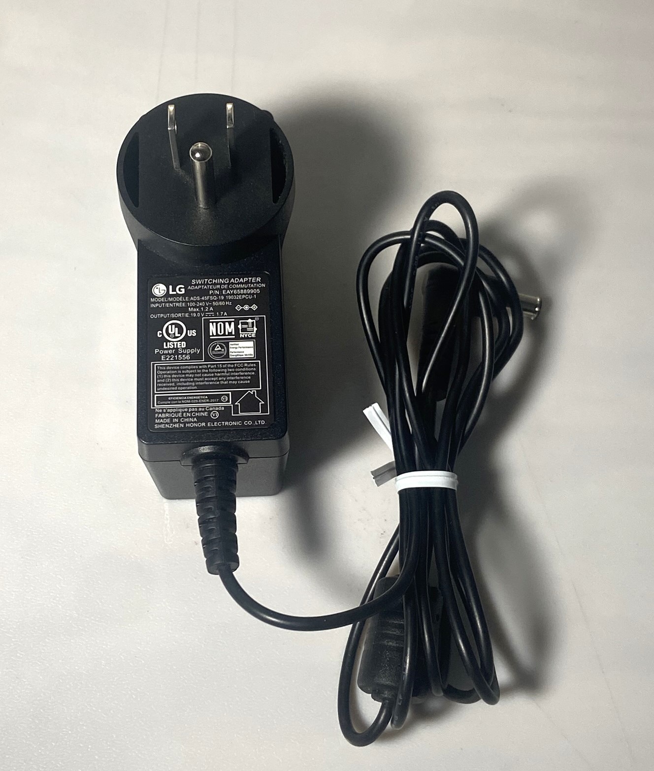 Original LG Monitor AC Adapter Model ADS-45FSQ-19  19V 1.7A , P/N  EAY65889905