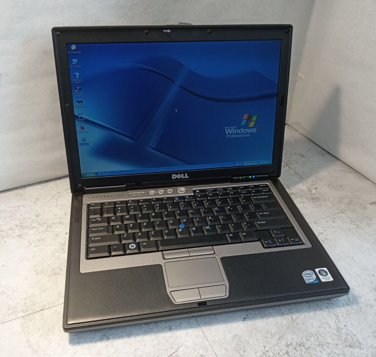 Dell D620 Laptop / 1.66ghz  / 2gb / Windows XP / WIFI / DVD / very fast RS232 