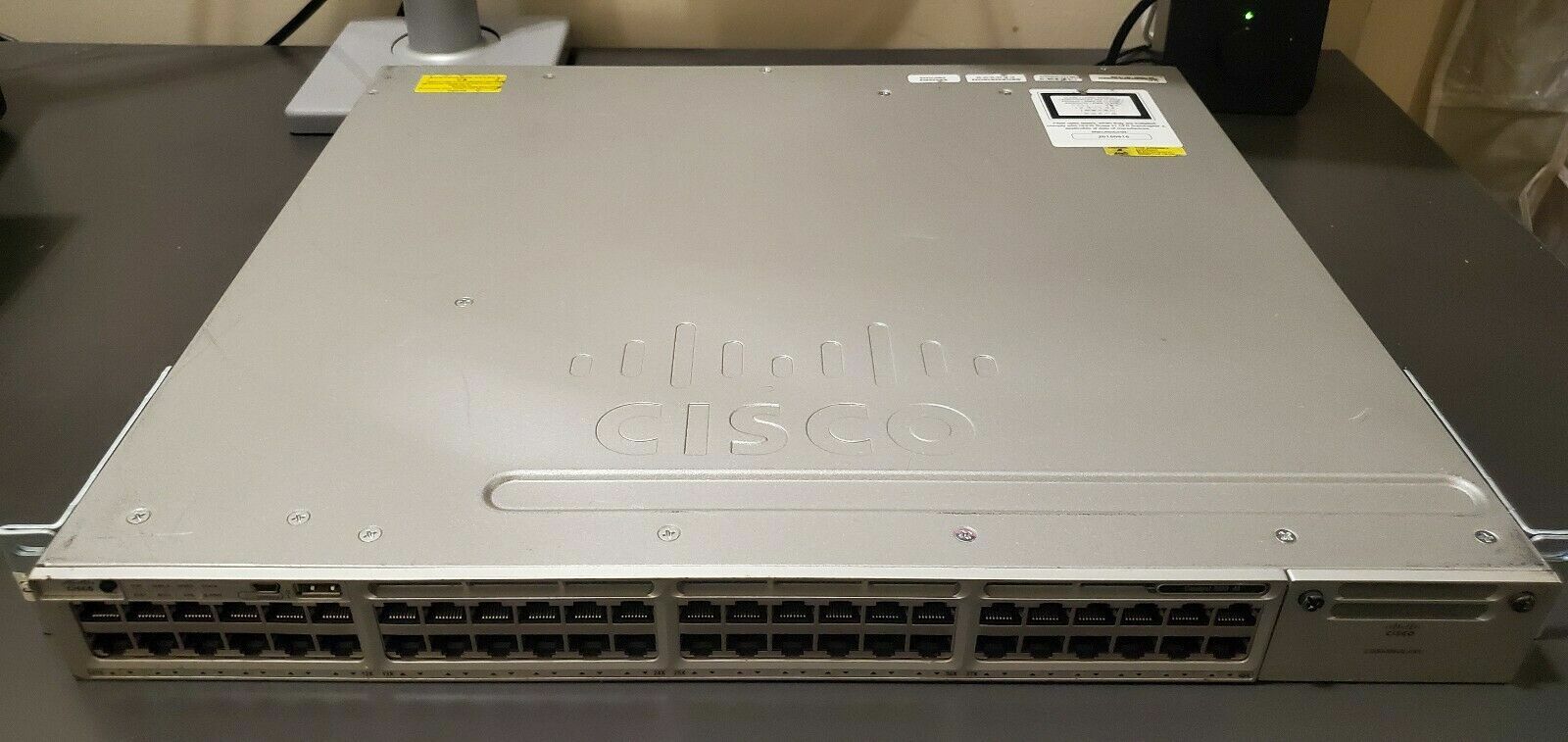 Cisco WS-C3850-48T-S 3850 series 48 Ports Managed Network Switch Singe Pwr Sply