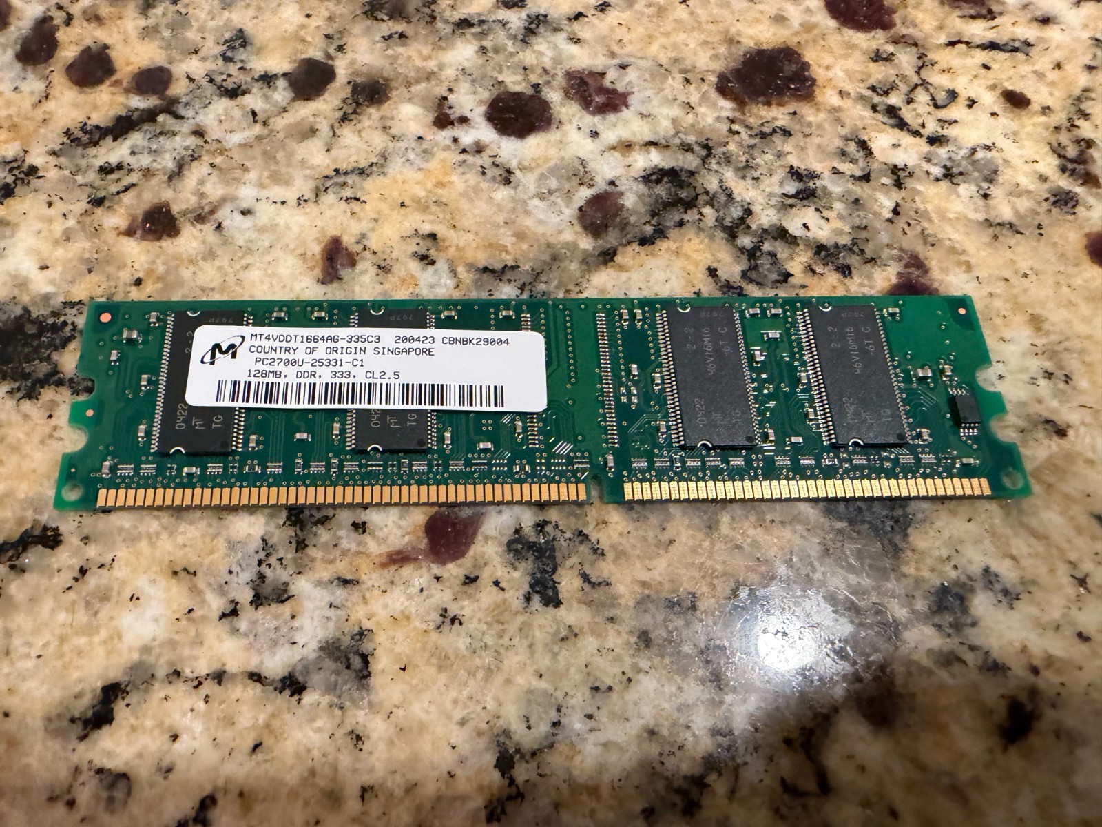 Micron 128MB DDR-333 PC2700U Desktop RAM Memory MT4VDDT1664AG-335C3