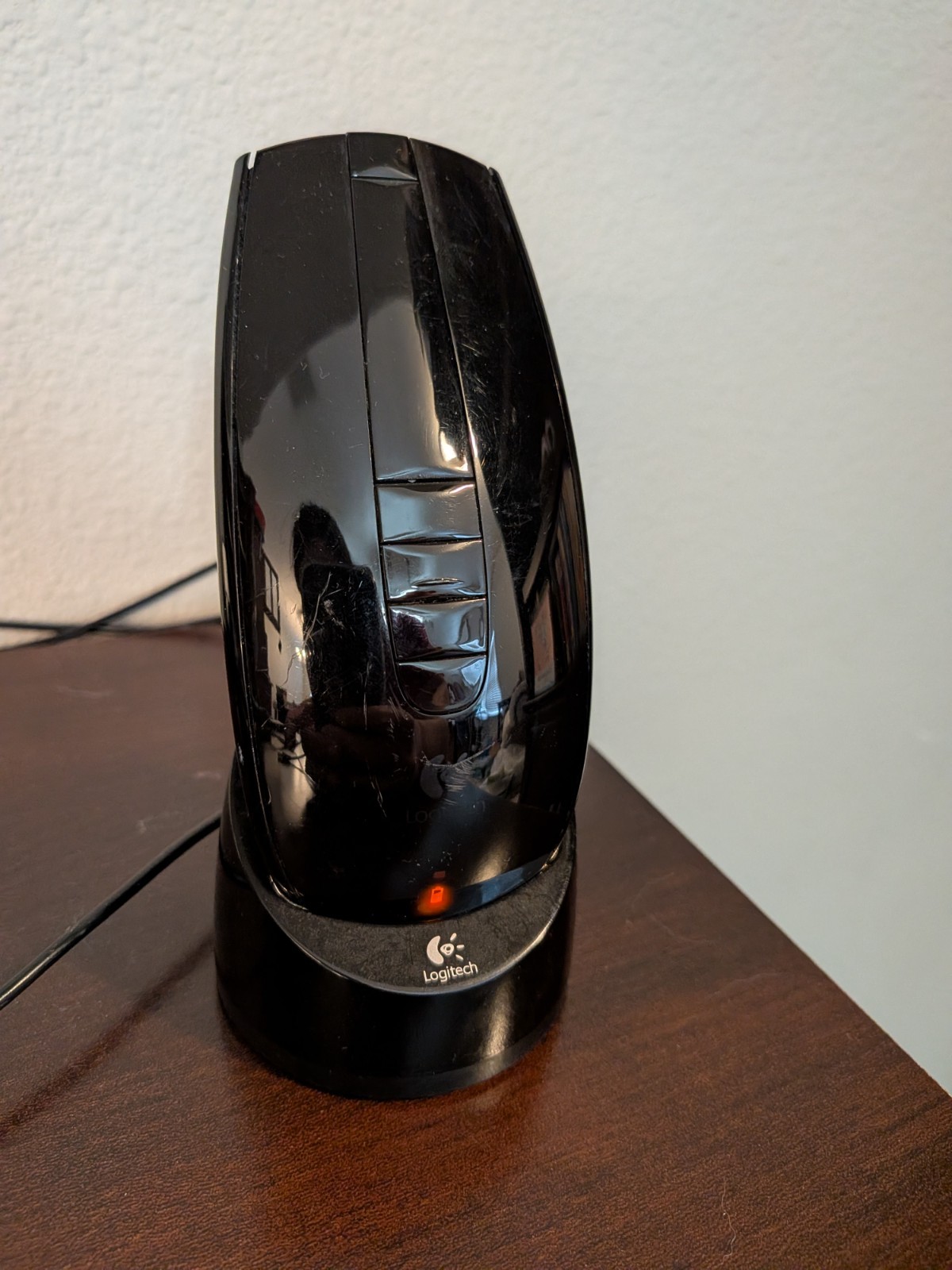 Logitech Freespace Air Mouse Wireless Rechargeable Black Charging Dock