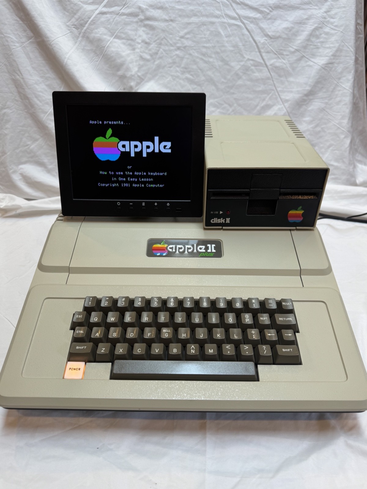 Apple II+ Computer System SERVICED TESTED WORKING w/Monitor Disk Drive Software