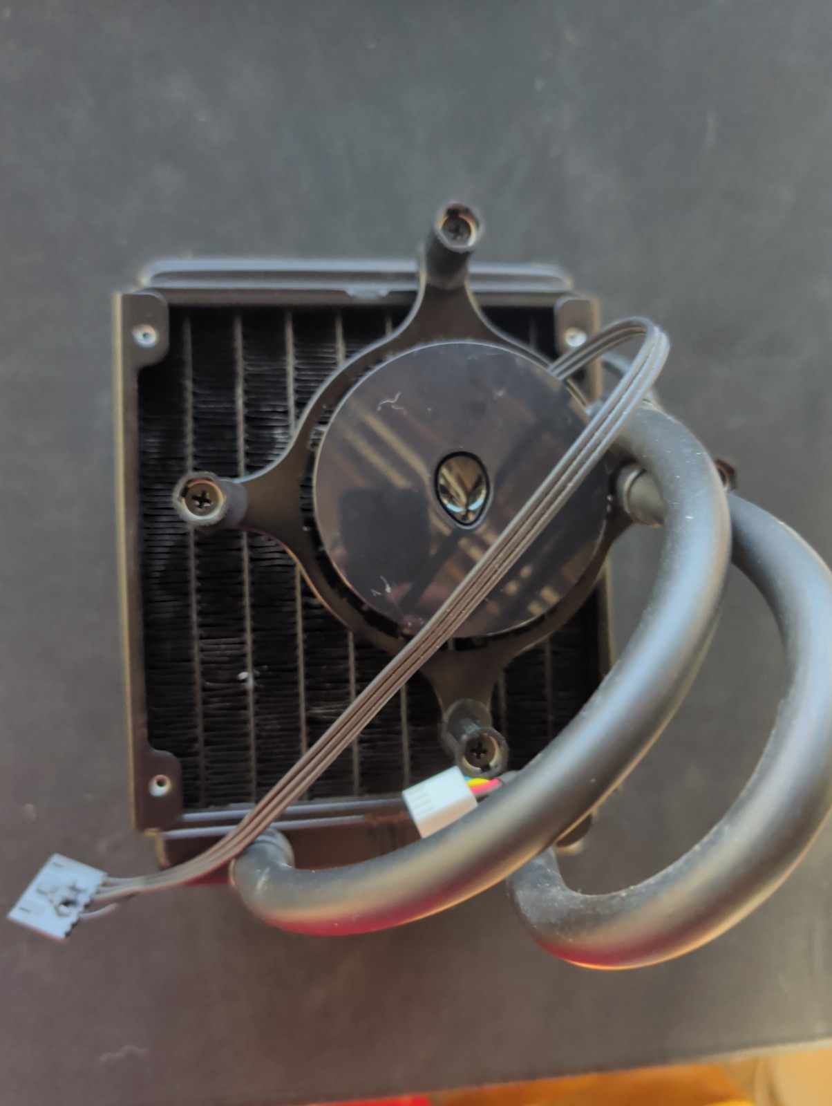 Alienware 120mm AIO Liquid CPU Cooler Black 4-Pin