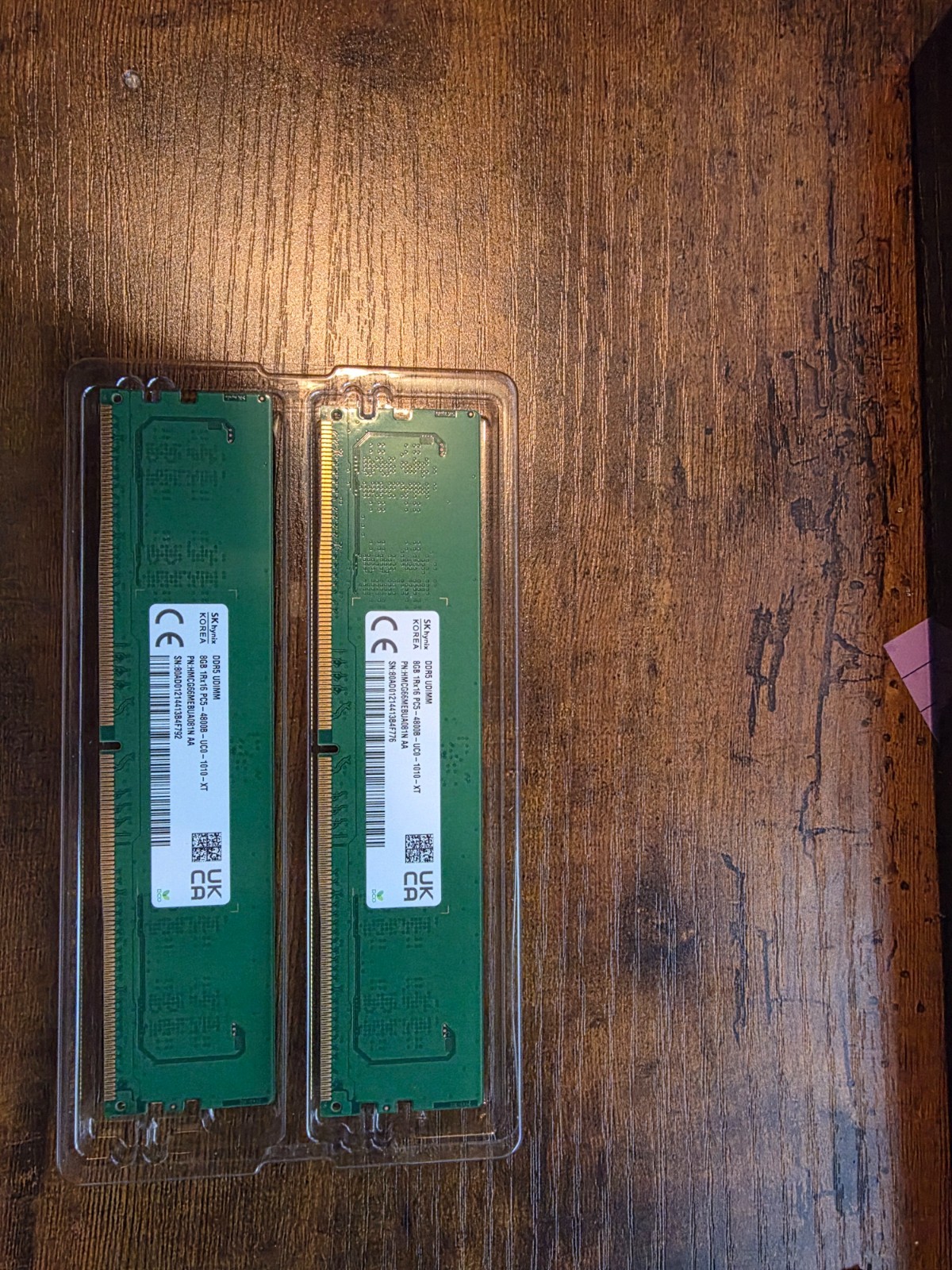 SkHynix 16 GB (2 x 8GB) (DDR5-4800) Memory