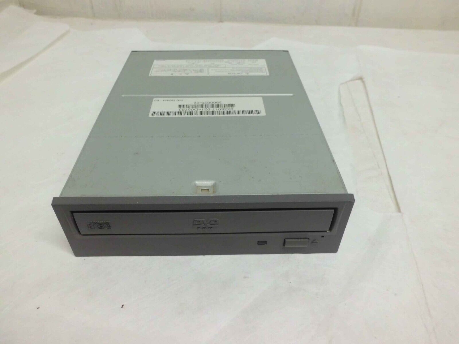 Sun 390-0025-01 Toshiba SD-M1401 CDROM DVD, TESTED GOOD, GRAY BEZEL 50pin SCSI