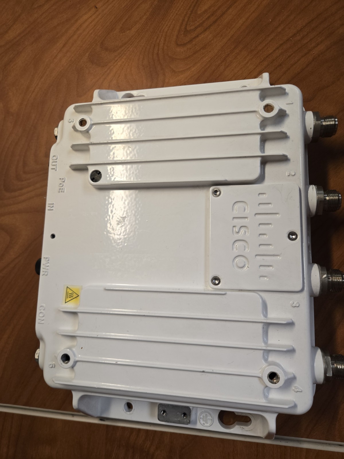 Cisco IW3702-4E-B-K9 Outdoor Wireless Wireless w/1520 Series Power Injector
