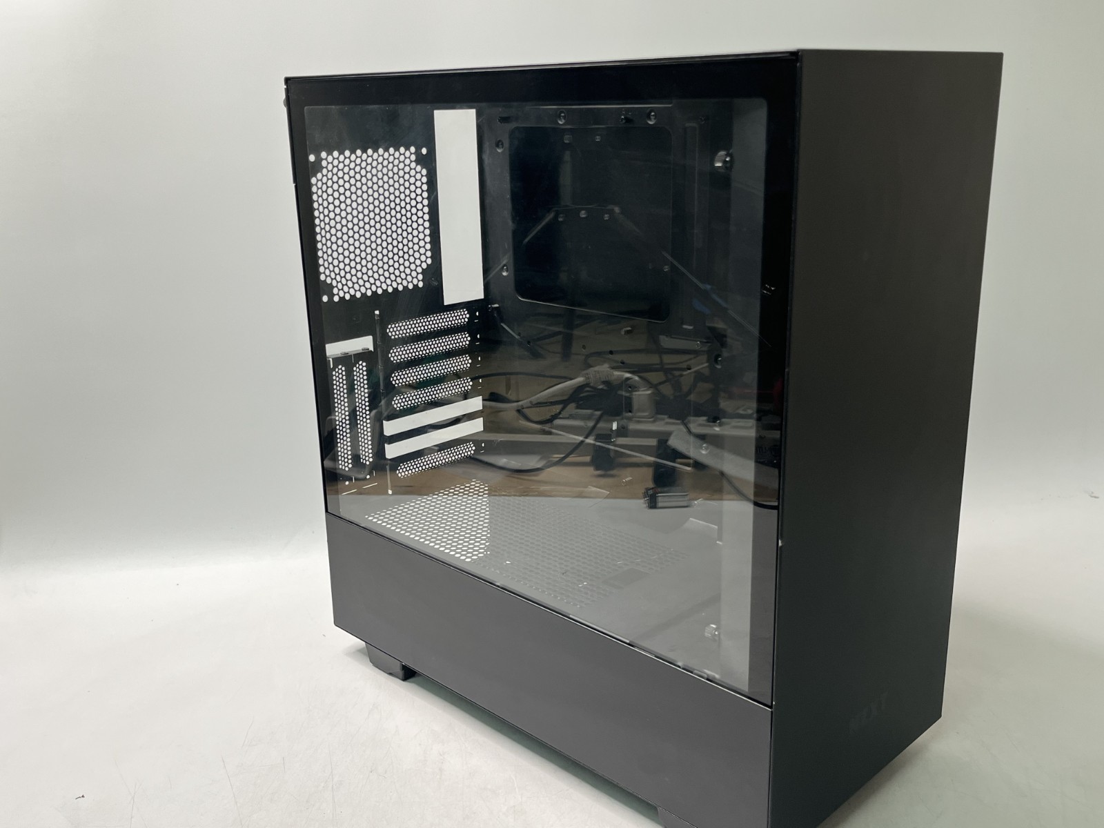 NZXT H500 Black Tower Desktop Case RGB w/ tempered Glass side panel