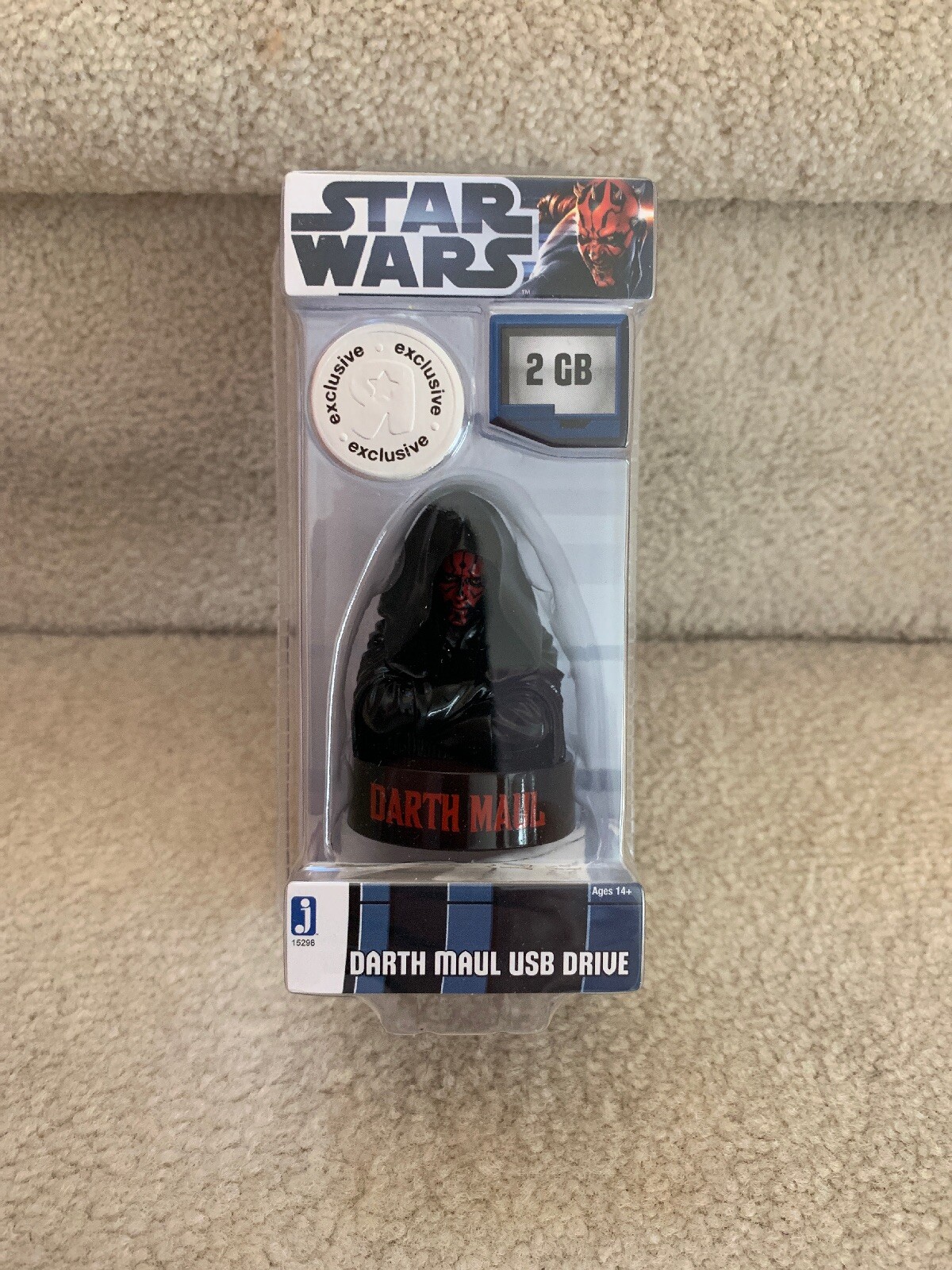 Rare 2011 Star Wars Darth  Maul 2GB USB Flash Drive Toys R Us Exclusive Sealed