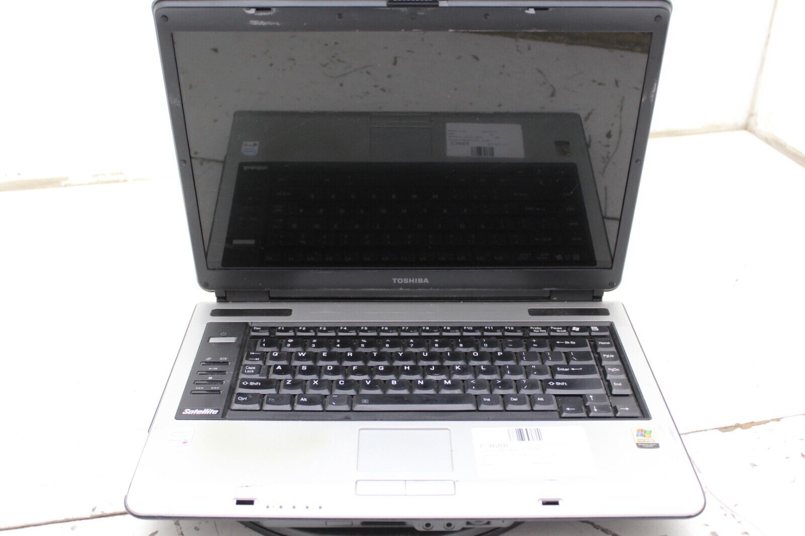 Toshiba Satellite A105-S4284 Laptop Intel Core 2 Duo 1GB Ram No HDD or Battery
