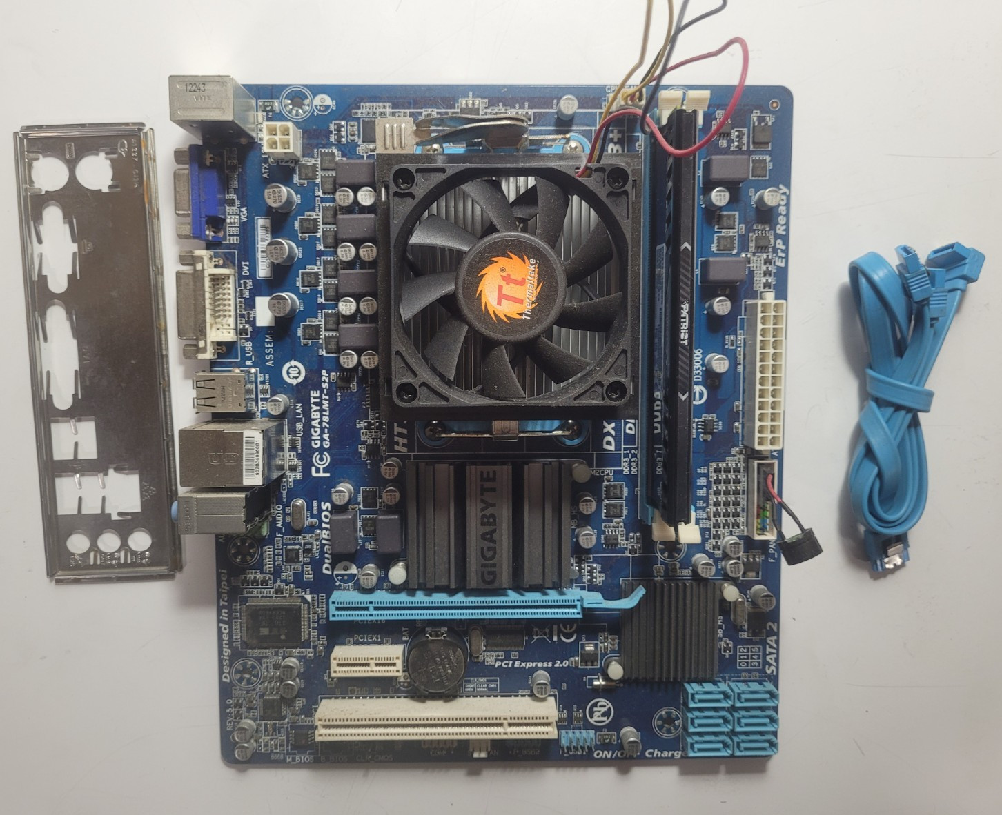 Gigabyte GA-78LMT-S2P w/AMD Athlon II X3 445, 8GB RAM, IO Shield *READ #0925