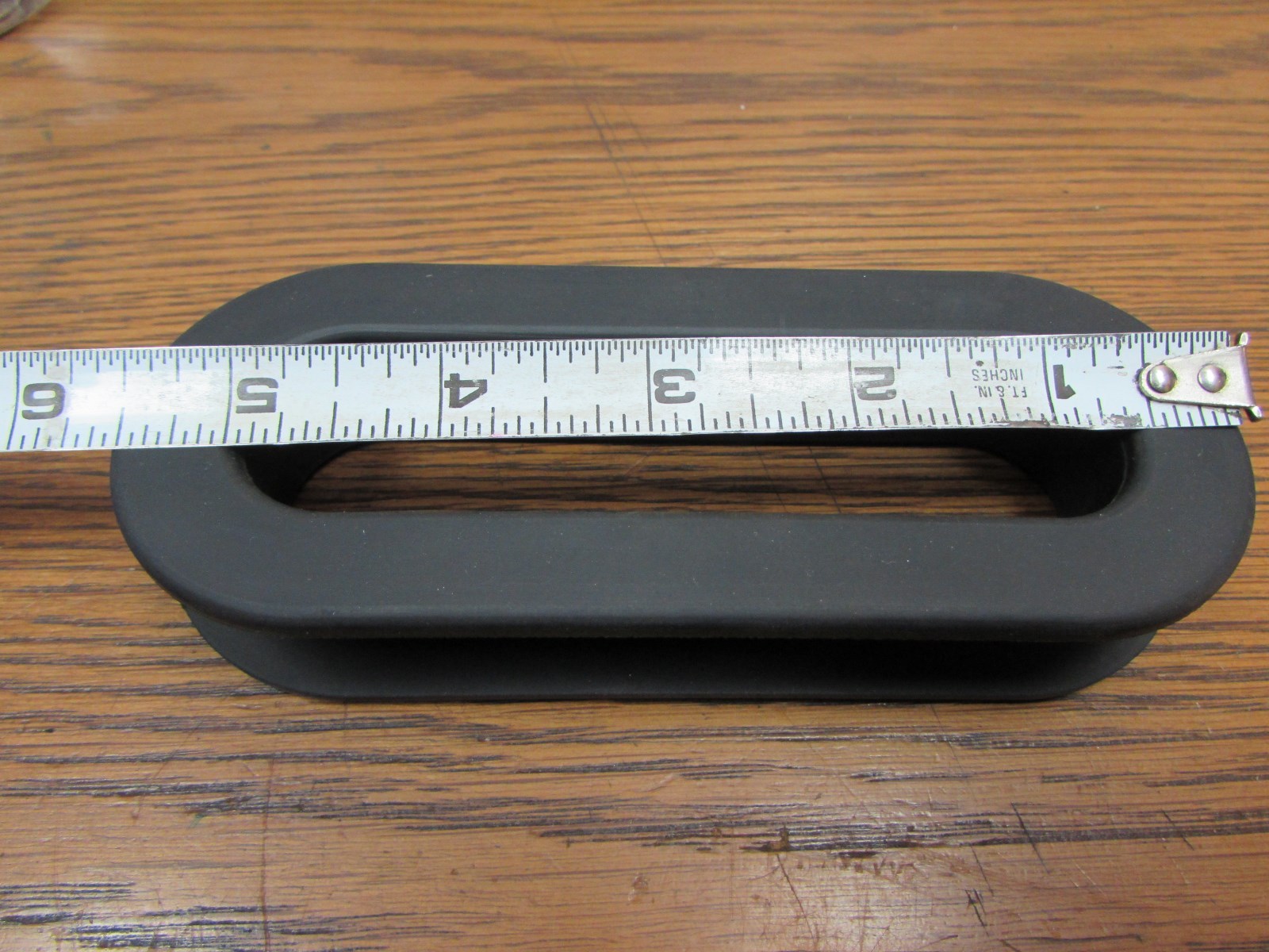  Rubber Grommet Oval 5-1/2" x 2-1/4" case of 300 