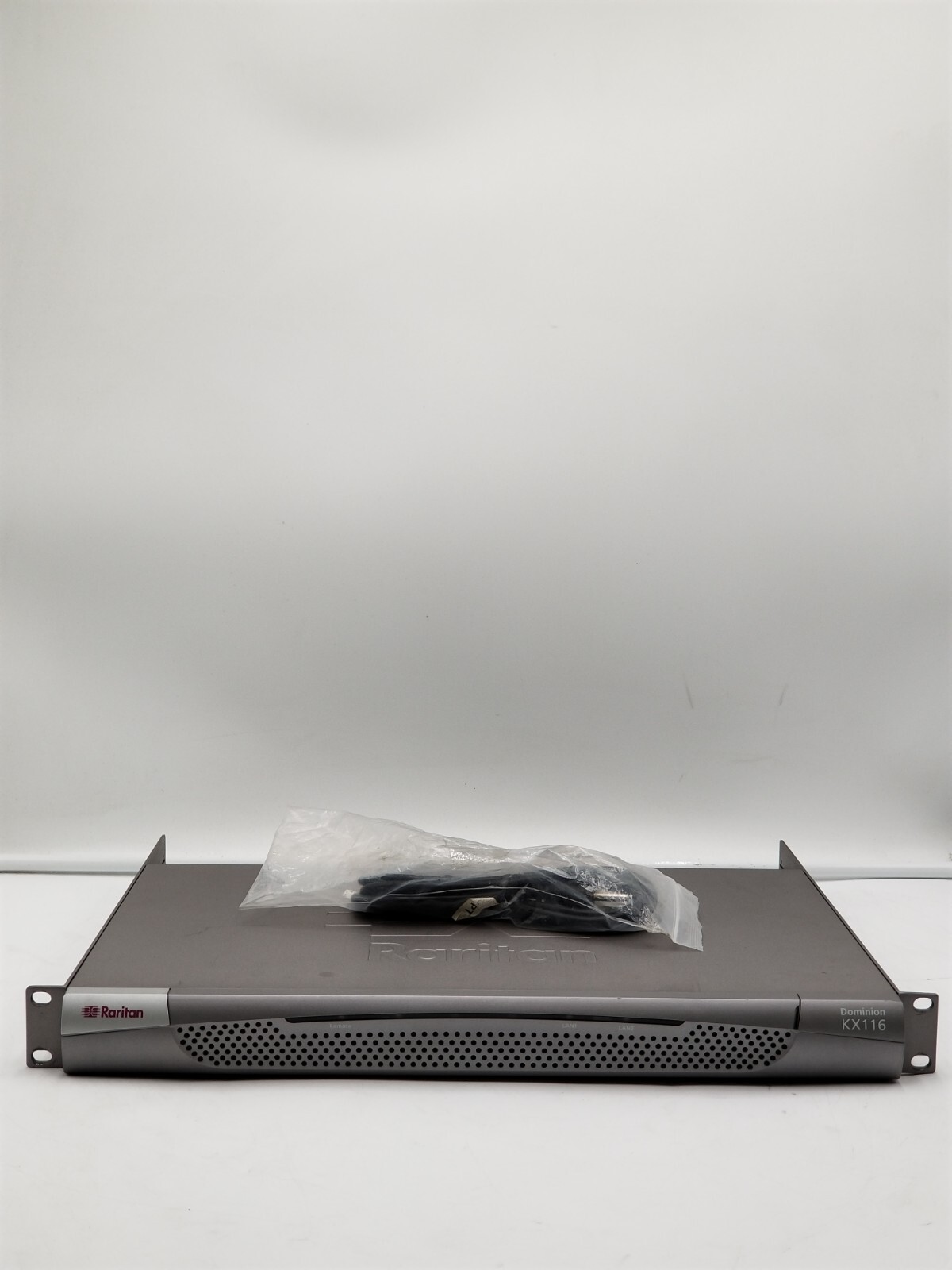 Raritan Dominion KX116  Switch 16-Port WITH POWER CORD