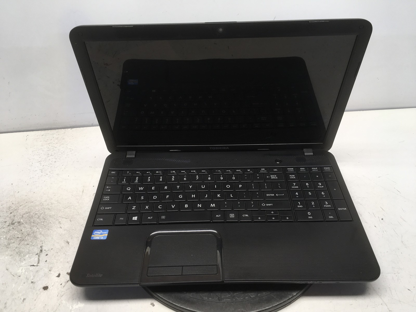 Toshiba Satellite C850 Intel i3 No RAM NO HDD No Batt