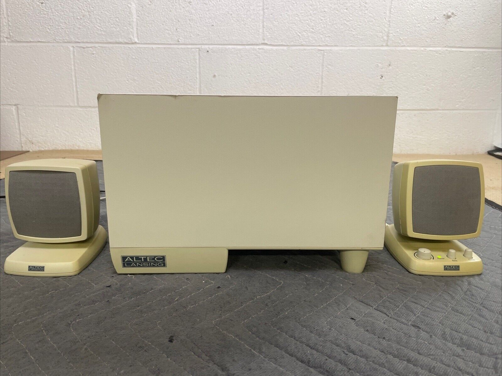 ALTEC LANSING/DELL ACS340  Multimedia Computer Speaker System With Powered Sub