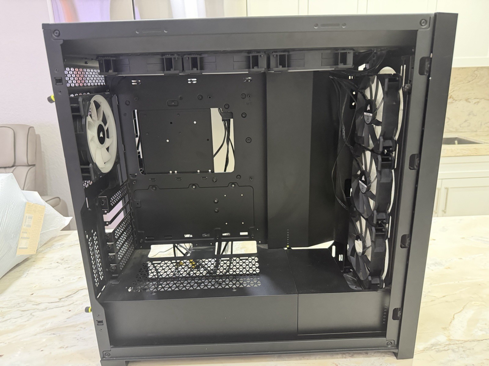 Corsair 5000X RGB Mid-Tower Gaming PC Case w/ 7 Corsair Fans + RGB Controller