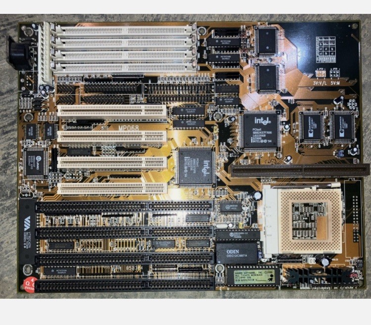 Vintage Intel MP068 Intel Socket 7 Motherboard TESTED A+