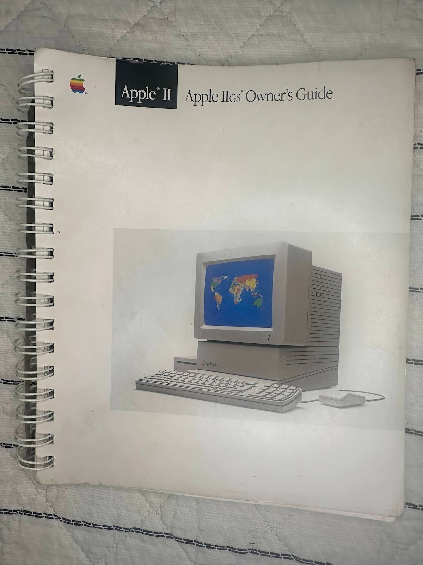 Vintage - Apple IIGS Owner's Guide 1986 Spiralbound Book