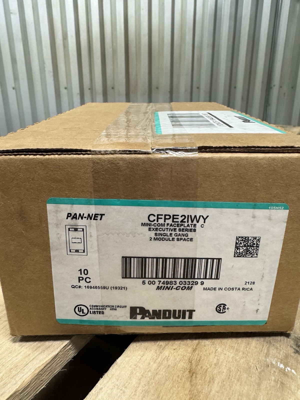 Panduit Mini Com Faceplate Executive Series CFPE2IWY