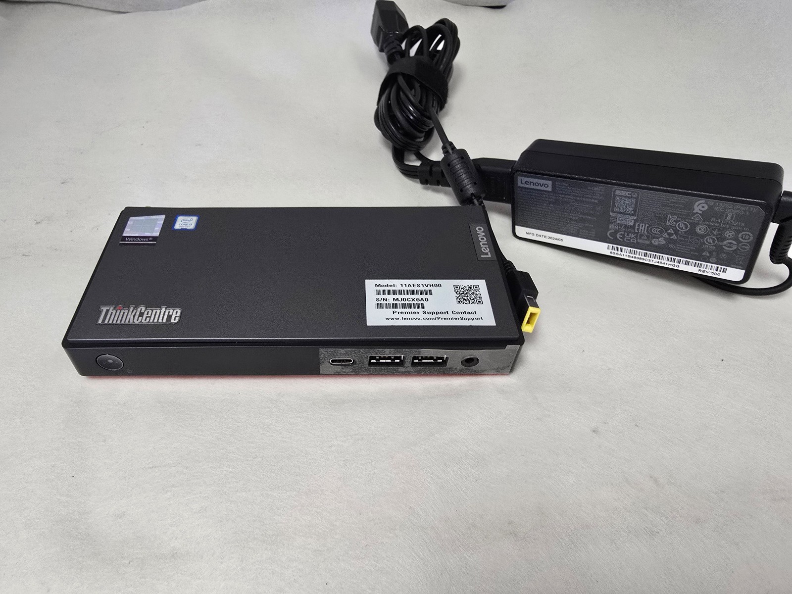 Lenovo ThinkCentre M90n-1 Tiny PC i3-8145U 2.1GHz 8GB 256GB WiFi Windows 11 Home