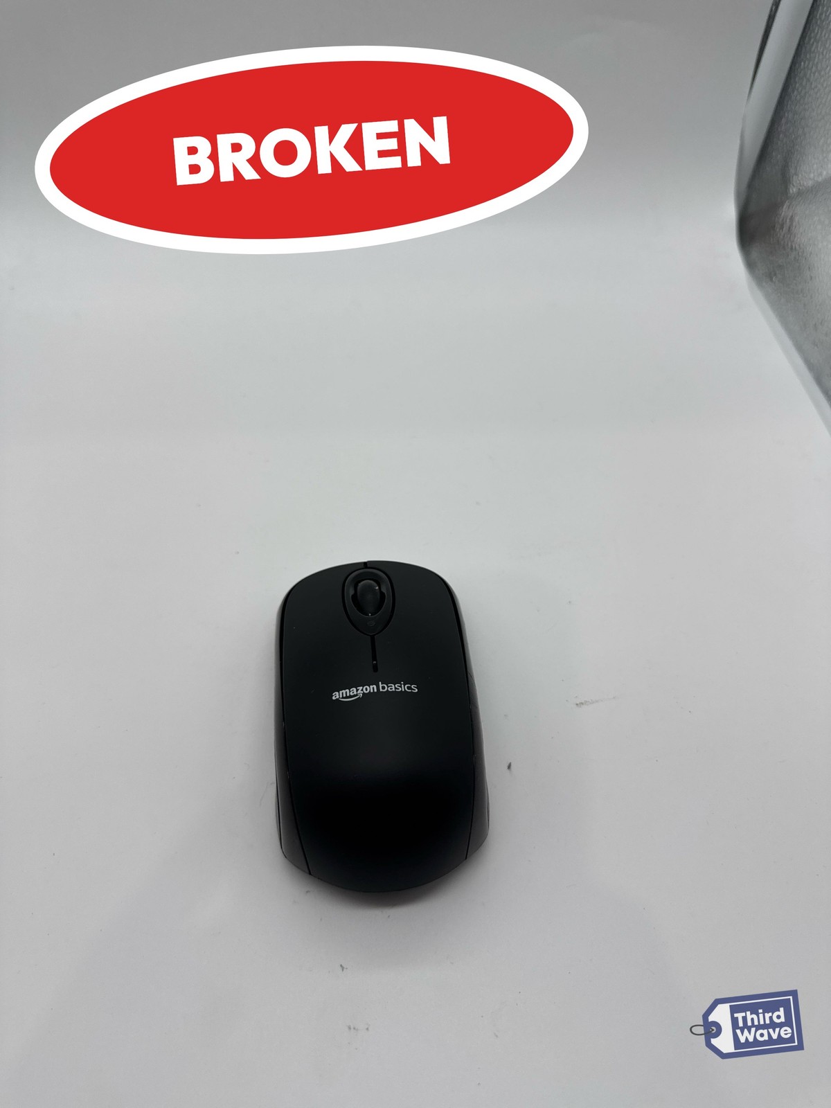 (BROKEN) Amazon Basics Wireless Computer Mouse with USB Nano Receiver Black