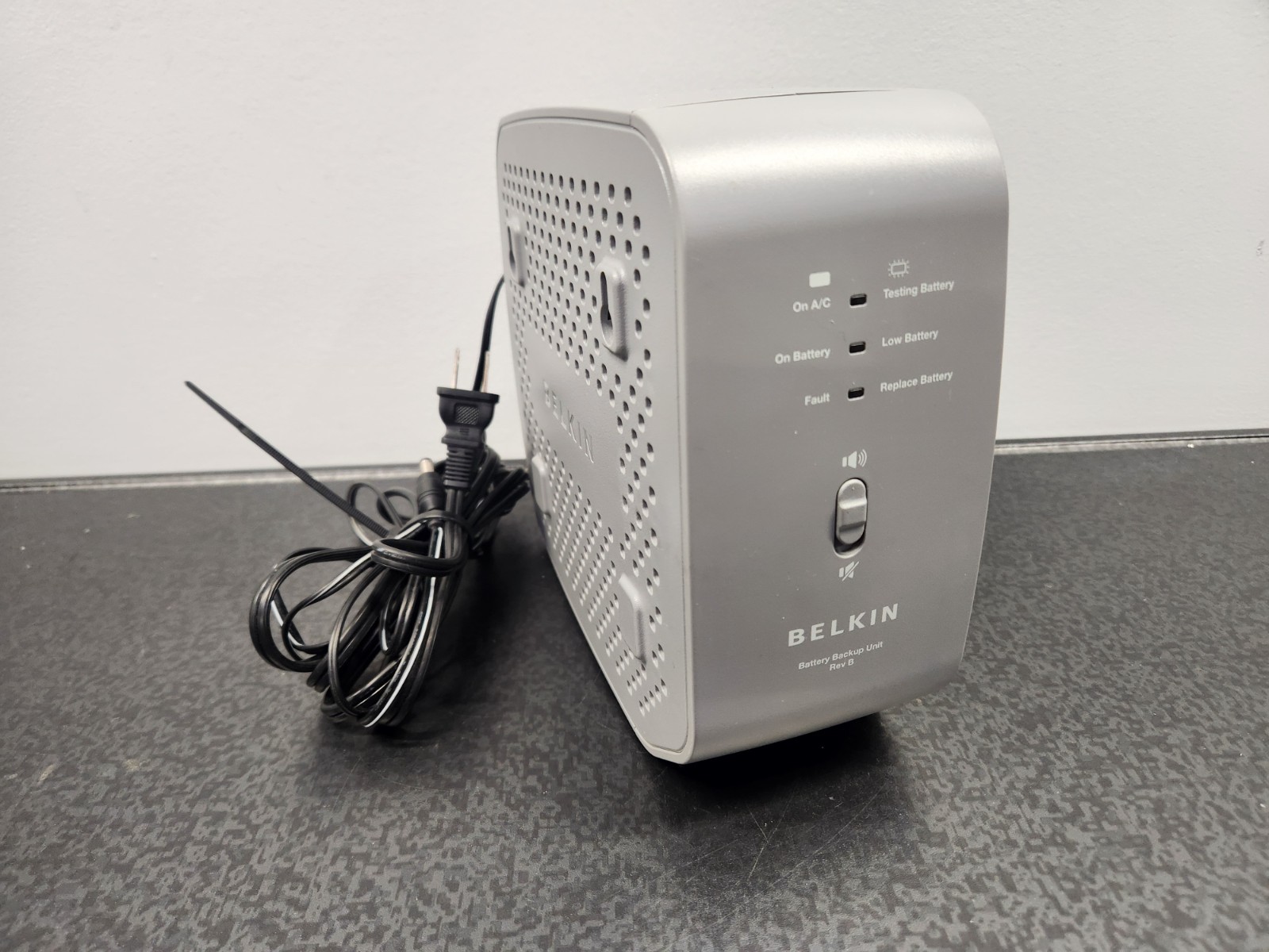 Belkin BU3DC001-12V Residential Gateway Battery Backup REV B ~ Excellent