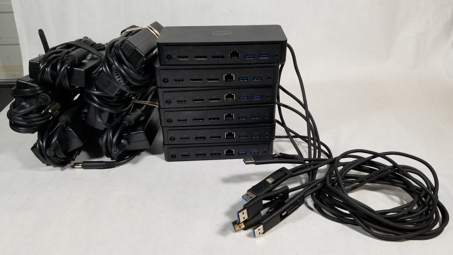 Lot of 6~ DELL D6000 Docking Station w/ 130w power adapters & cords w/ usb b