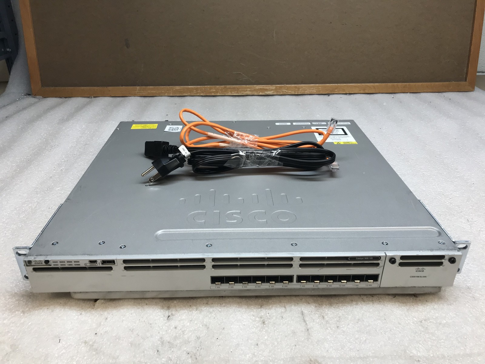 Cisco Catalyst WS-C3850-12S-S 12-Port Managed Switch - Tested / Factory Reset